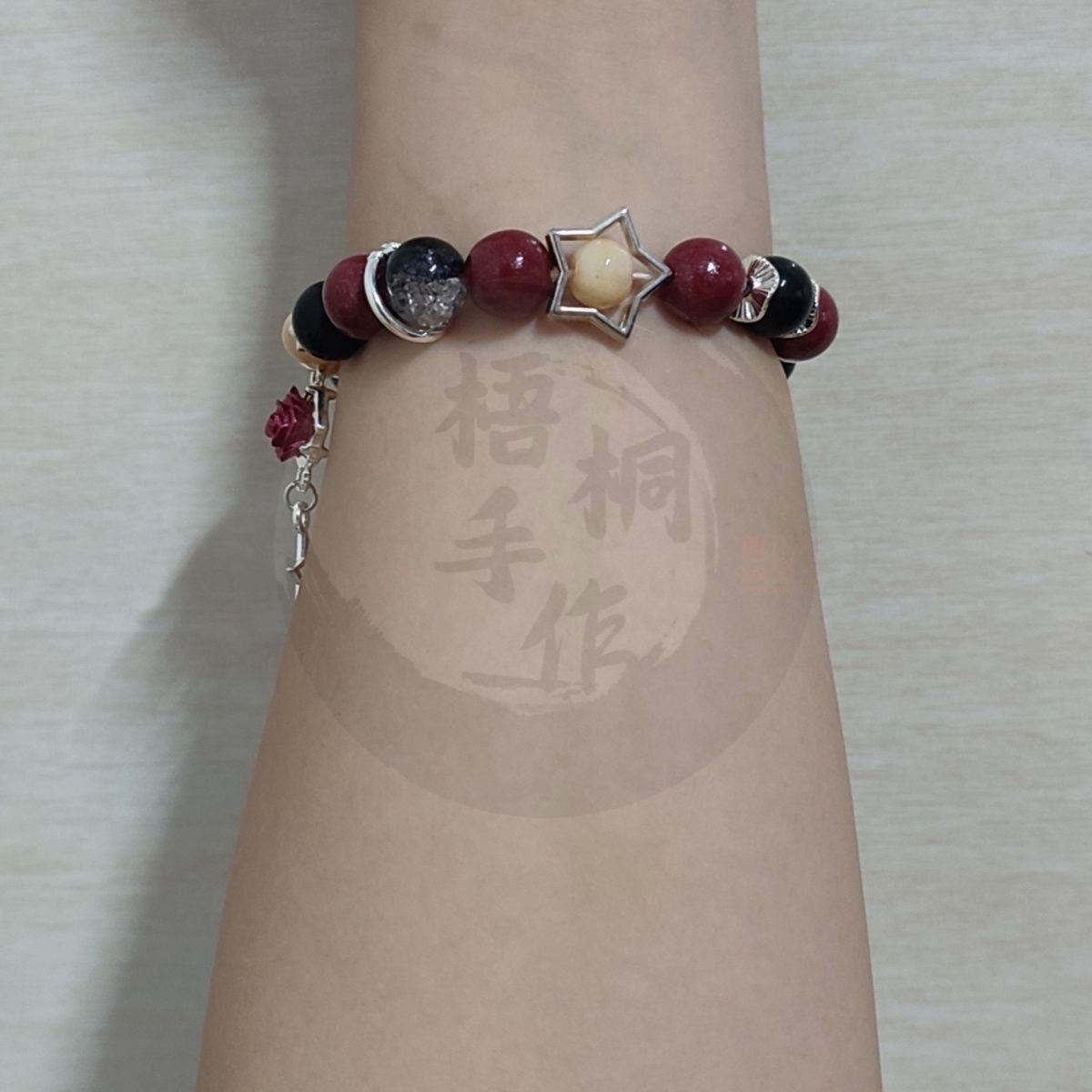 สร้อยข้อมืออนิเมะ The Freak Ci - Anime Cosplay Prop บทวิจารณ์และราคา